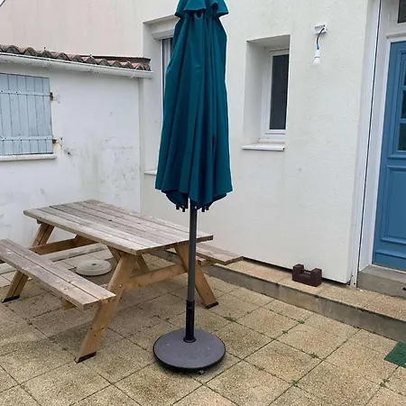 Candide - Croix De Vie Le Boisvinet Les Bussolleries