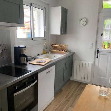 Candide - Croix De Vie Le Boisvinet Les Bussolleries