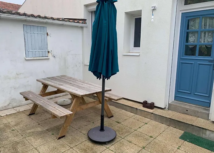 Candide - Croix De Vie Le Boisvinet Les Bussolleries